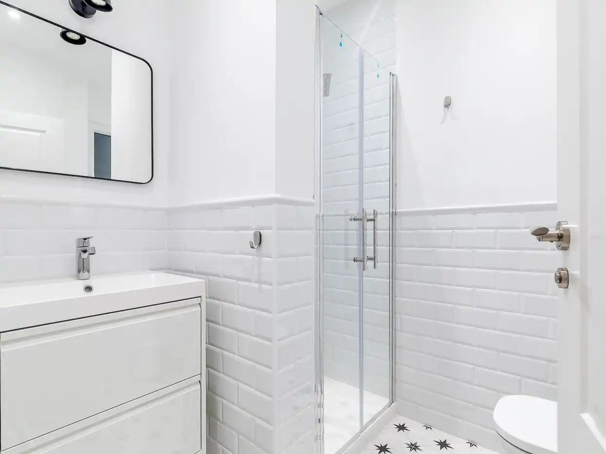Piso de alquiler en Paseo de San Francisco de Sales, 11, Vallehermoso Baño de Piso de alquiler en Madrid con Aire acondicionado, Calefacción y Parquet
