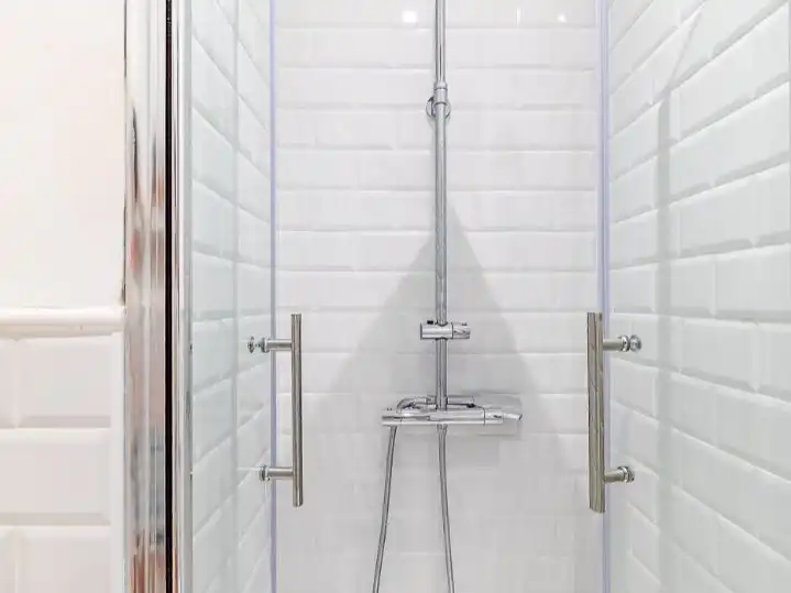 Piso de alquiler en Paseo de San Francisco de Sales, 11, Vallehermoso Baño de Piso de alquiler en Madrid con Aire acondicionado, Calefacción y Parquet