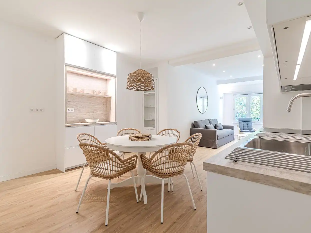 Piso de alquiler en Paseo de San Francisco de Sales, 11, Vallehermoso Comedor de Piso de alquiler en Madrid con Aire acondicionado, Calefacción y Parquet