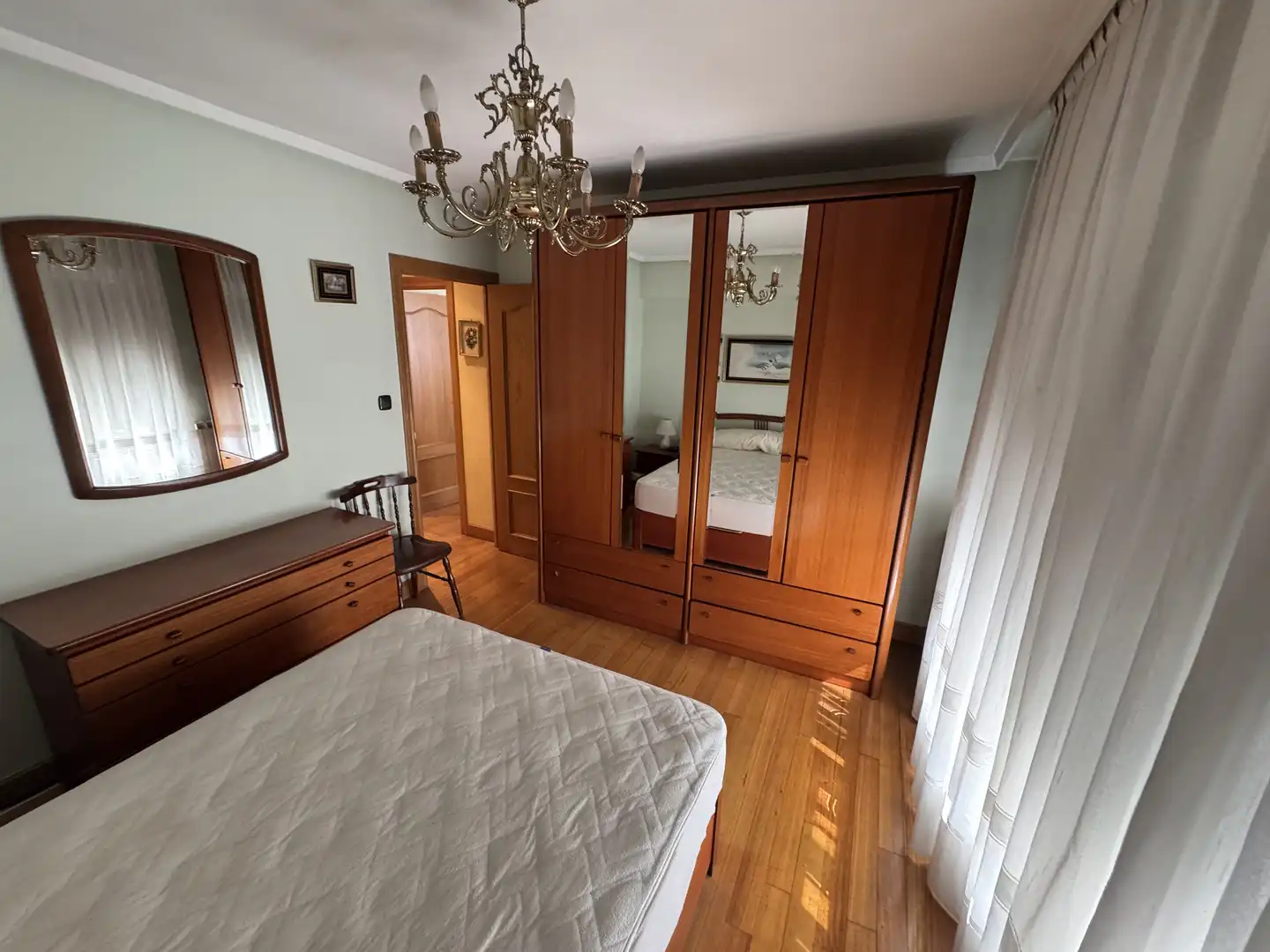 Pis de lloguer a Santa Clara Kalea, 5, Santutxu - Basarrate Dormitori de Pis de lloguer en Bilbao amb Calefacció, Parquet i Moblat