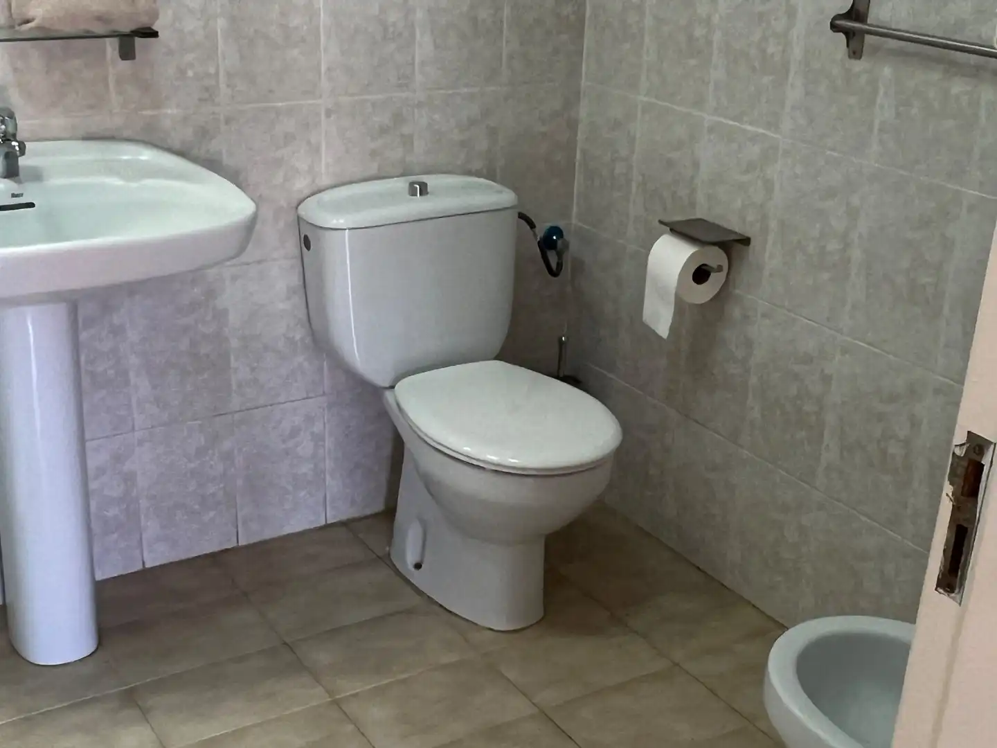 Casa adosada de alquiler en Avenida Tour Op Startour, 1, Maspalomas - Meloneras Baño de Casa adosada de alquiler en San Bartolomé de Tirajana con Jardín privado, Terraza y Piscina