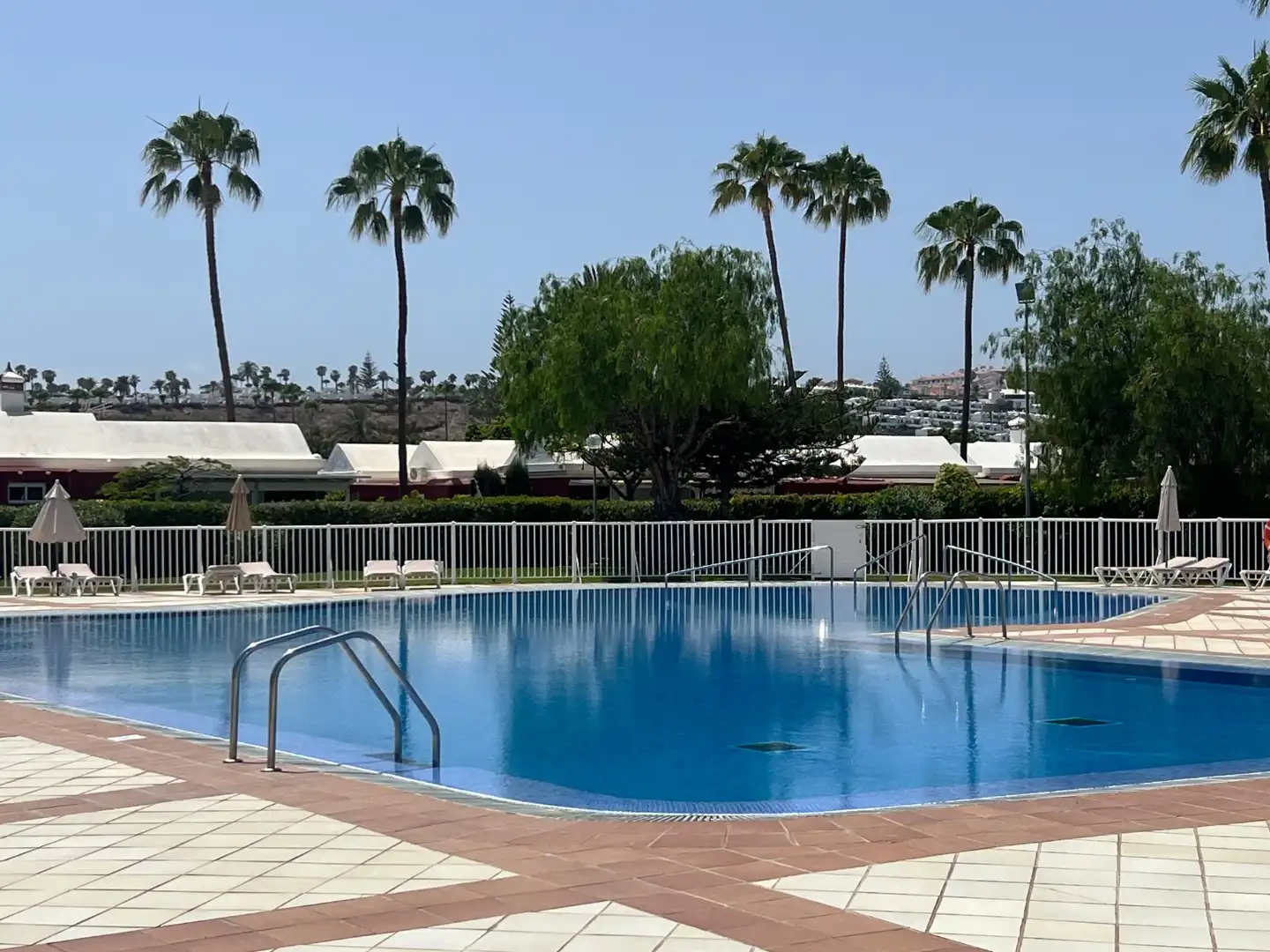 Casa adosada de alquiler en Avenida Tour Op Startour, 1, Maspalomas - Meloneras Piscina de Casa adosada de alquiler en San Bartolomé de Tirajana con Jardín privado, Terraza y Piscina