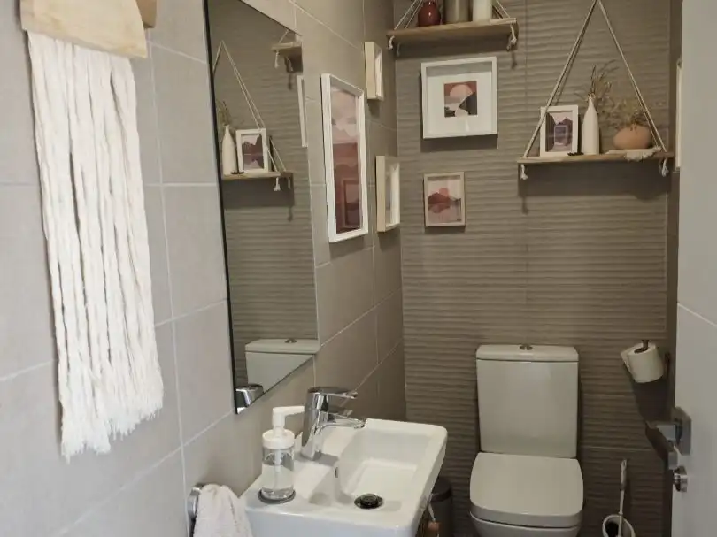Casa adosada en venta en Calle Peña del Arcipreste, 5, Villalbilla pueblo Baño de Casa adosada en venta en Villalbilla con Aire acondicionado, Calefacción y Jardín privado