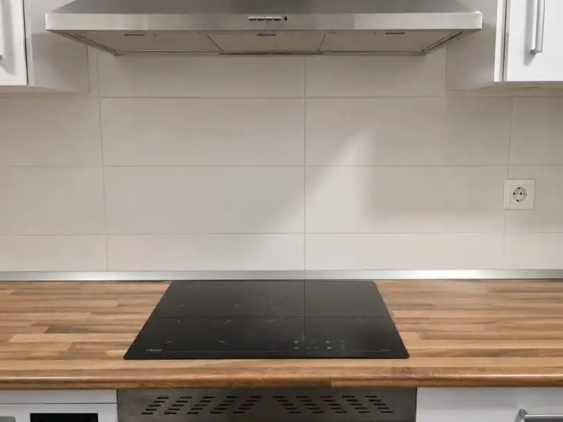 Casa adosada en venta en Calle Peña del Arcipreste, 5, Villalbilla pueblo Cocina de Casa adosada en venta en Villalbilla con Aire acondicionado, Calefacción y Jardín privado