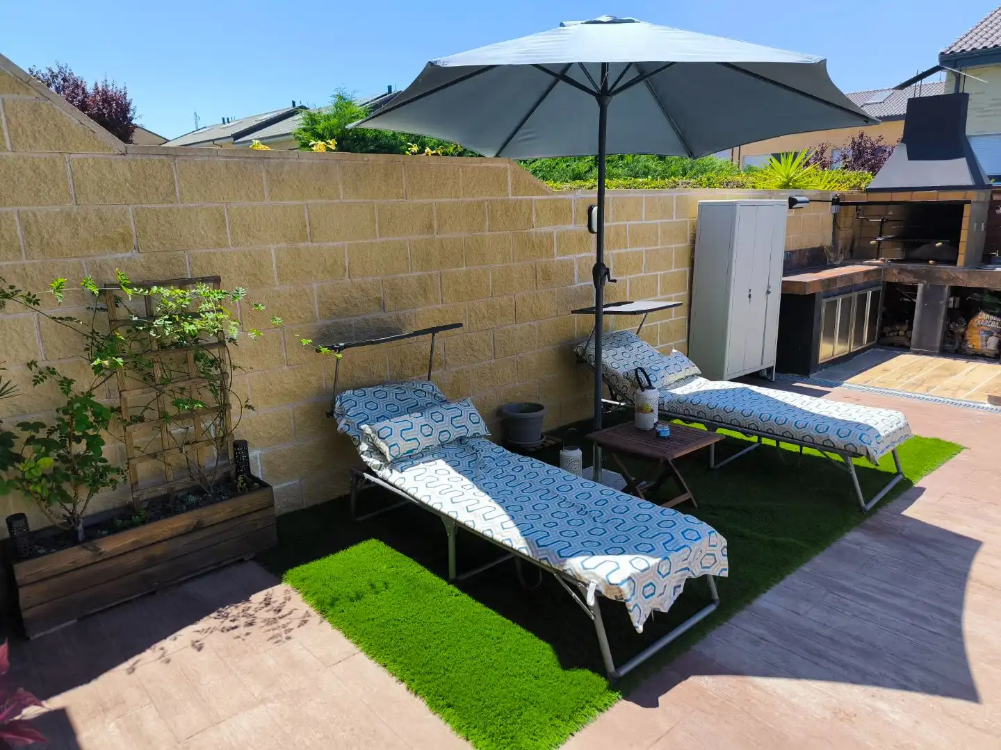 Casa adosada en venta en Calle Peña del Arcipreste, 5, Villalbilla pueblo Terraza de Casa adosada en venta en Villalbilla con Aire acondicionado, Calefacción y Jardín privado