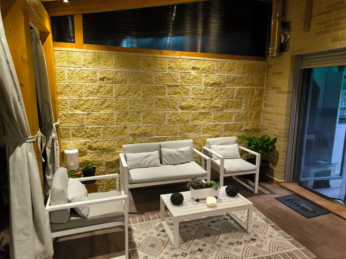 Casa adosada en venta en Calle Peña del Arcipreste, 5, Villalbilla pueblo Terraza de Casa adosada en venta en Villalbilla con Aire acondicionado, Calefacción y Jardín privado