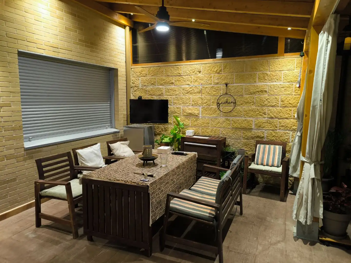Casa adosada en venta en Calle Peña del Arcipreste, 5, Villalbilla pueblo Terraza de Casa adosada en venta en Villalbilla con Aire acondicionado, Calefacción y Jardín privado