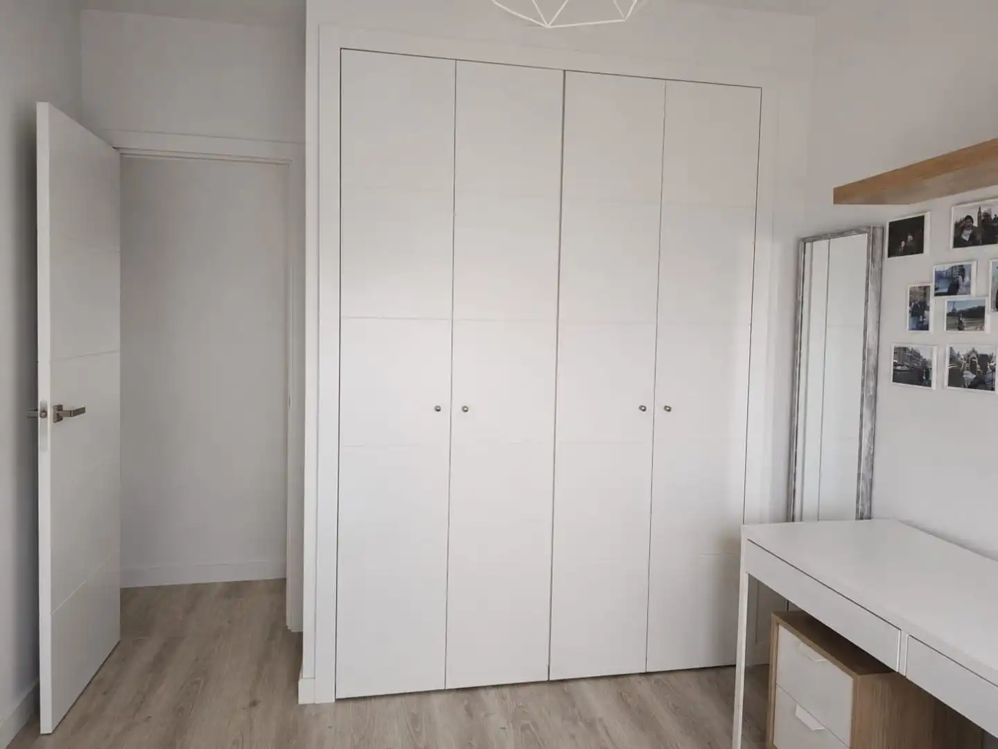 Casa adosada en venta en Calle Peña del Arcipreste, 5, Villalbilla pueblo Habitación de Casa adosada en venta en Villalbilla con Aire acondicionado, Calefacción y Jardín privado