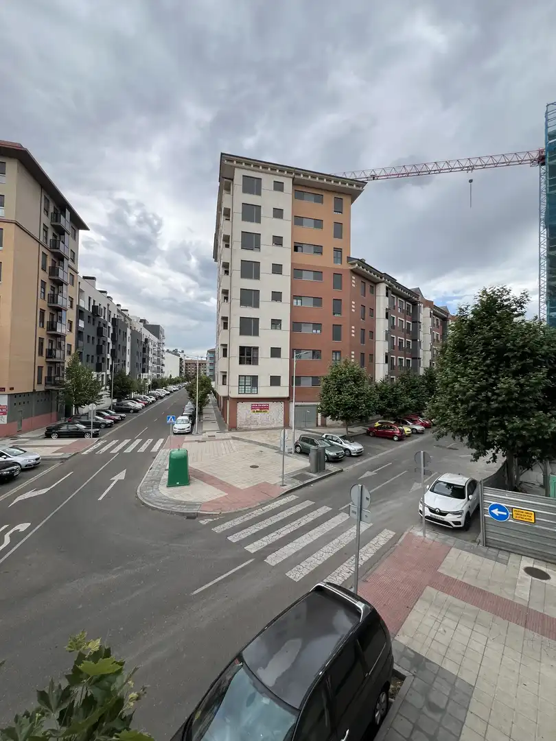Wohnung zum Verkauf in Calle Faustina Álvarez García, 9, La Lastra Außenansicht von Wohnung zum Verkauf in León Capital mit Terrasse und Balkon