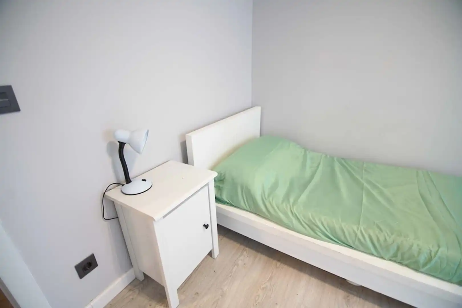 Wohnung zur Miete in Calle Fernando de Los Ríos, 44, Los Castros Schlafzimmer von Wohnung zur Miete in Santander