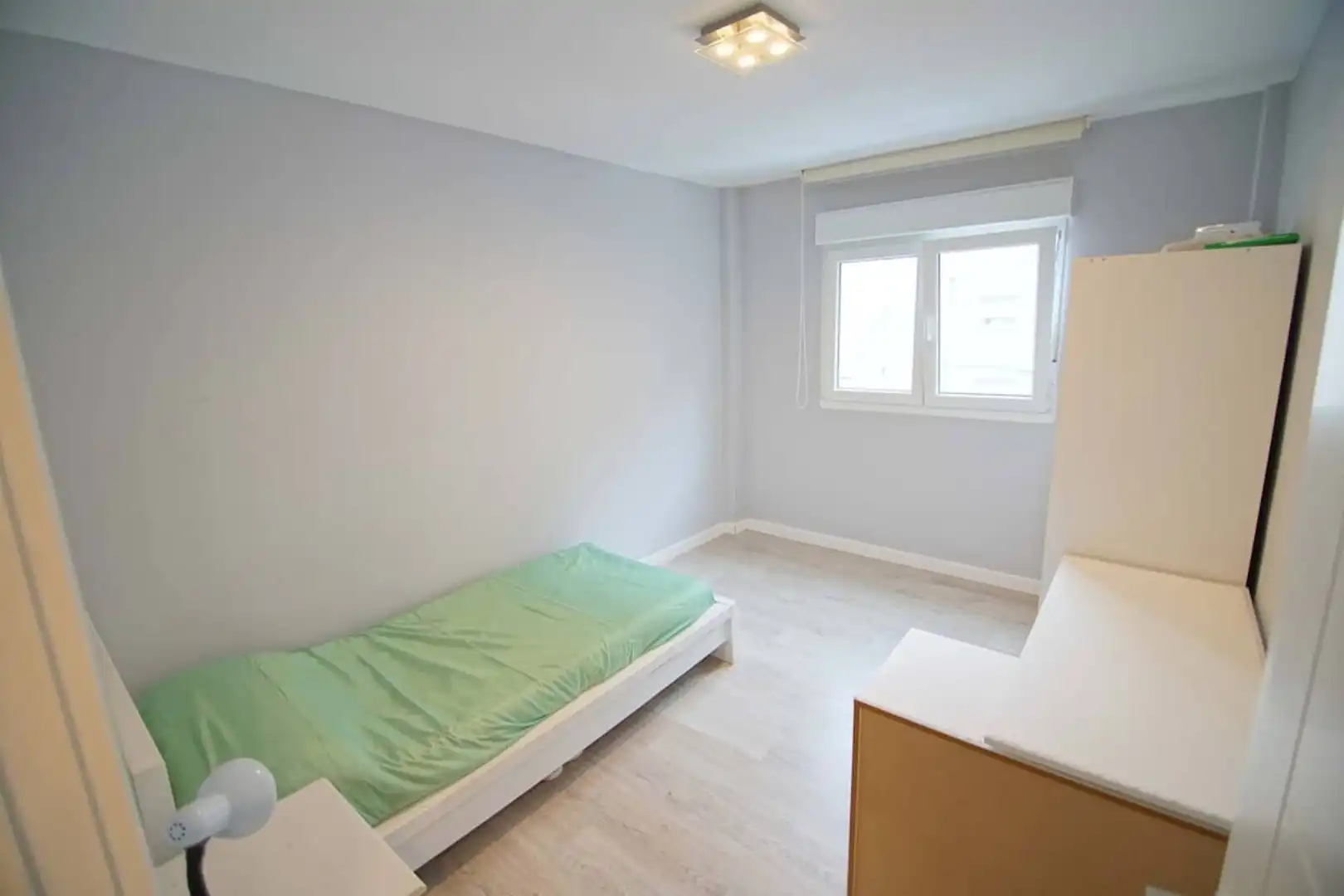 Wohnung zur Miete in Calle Fernando de Los Ríos, 44, Los Castros Schlafzimmer von Wohnung zur Miete in Santander