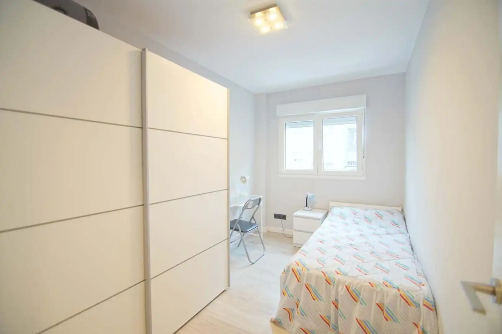 Wohnung zur Miete in Calle Fernando de Los Ríos, 44, Los Castros Schlafzimmer von Wohnung zur Miete in Santander