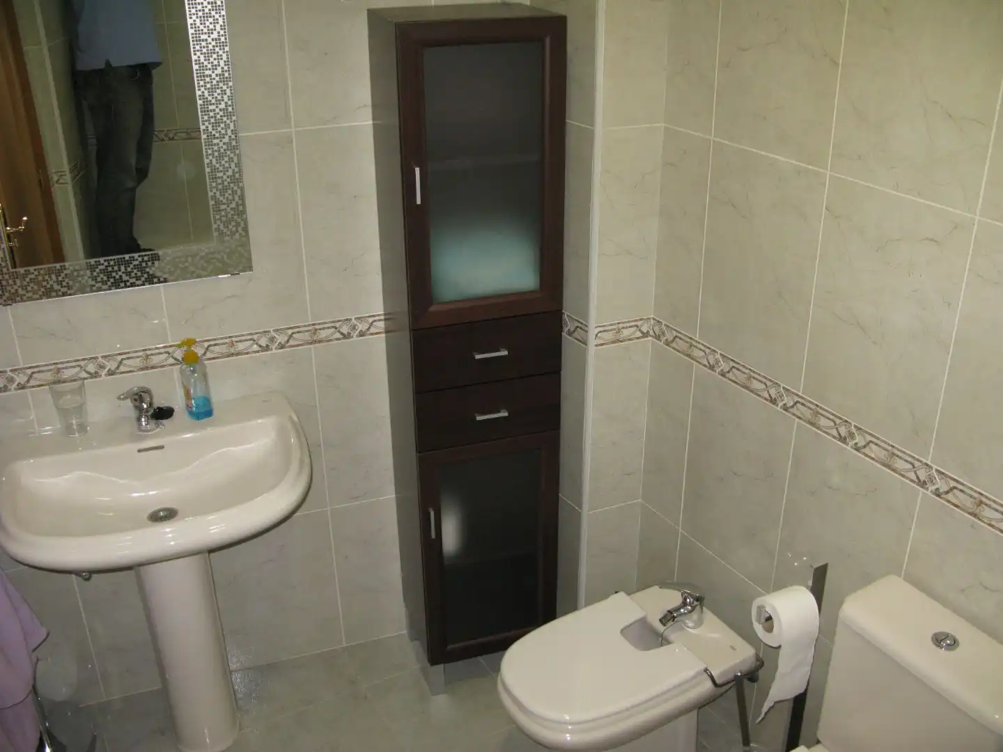 Bathroom of Flat for sale in Cacabelos  with Heating, Parquet flooring and Storage room
