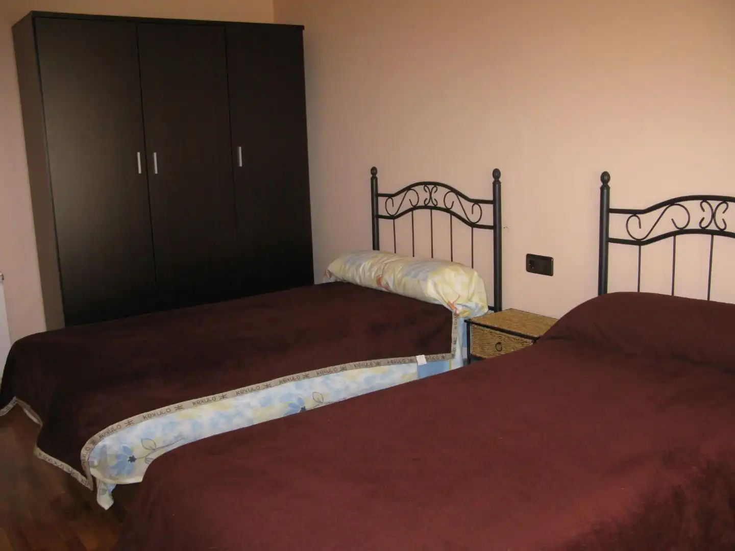 Bedroom of Flat for sale in Cacabelos  with Heating, Parquet flooring and Storage room