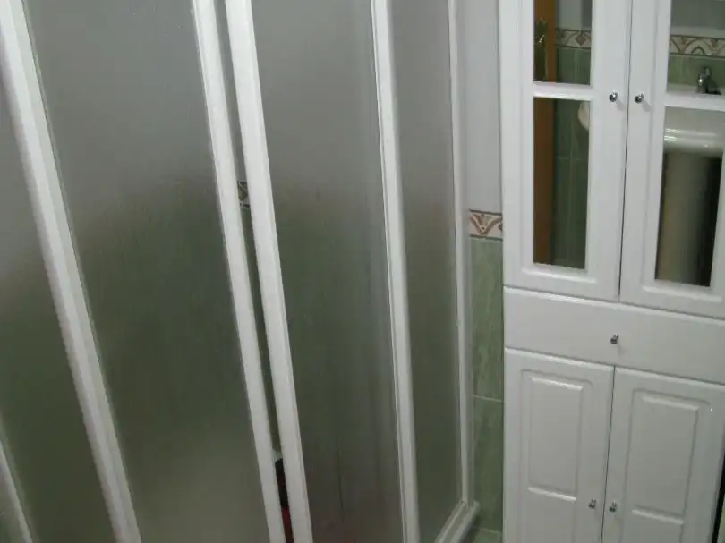Bathroom of Flat for sale in Cacabelos  with Heating, Parquet flooring and Storage room