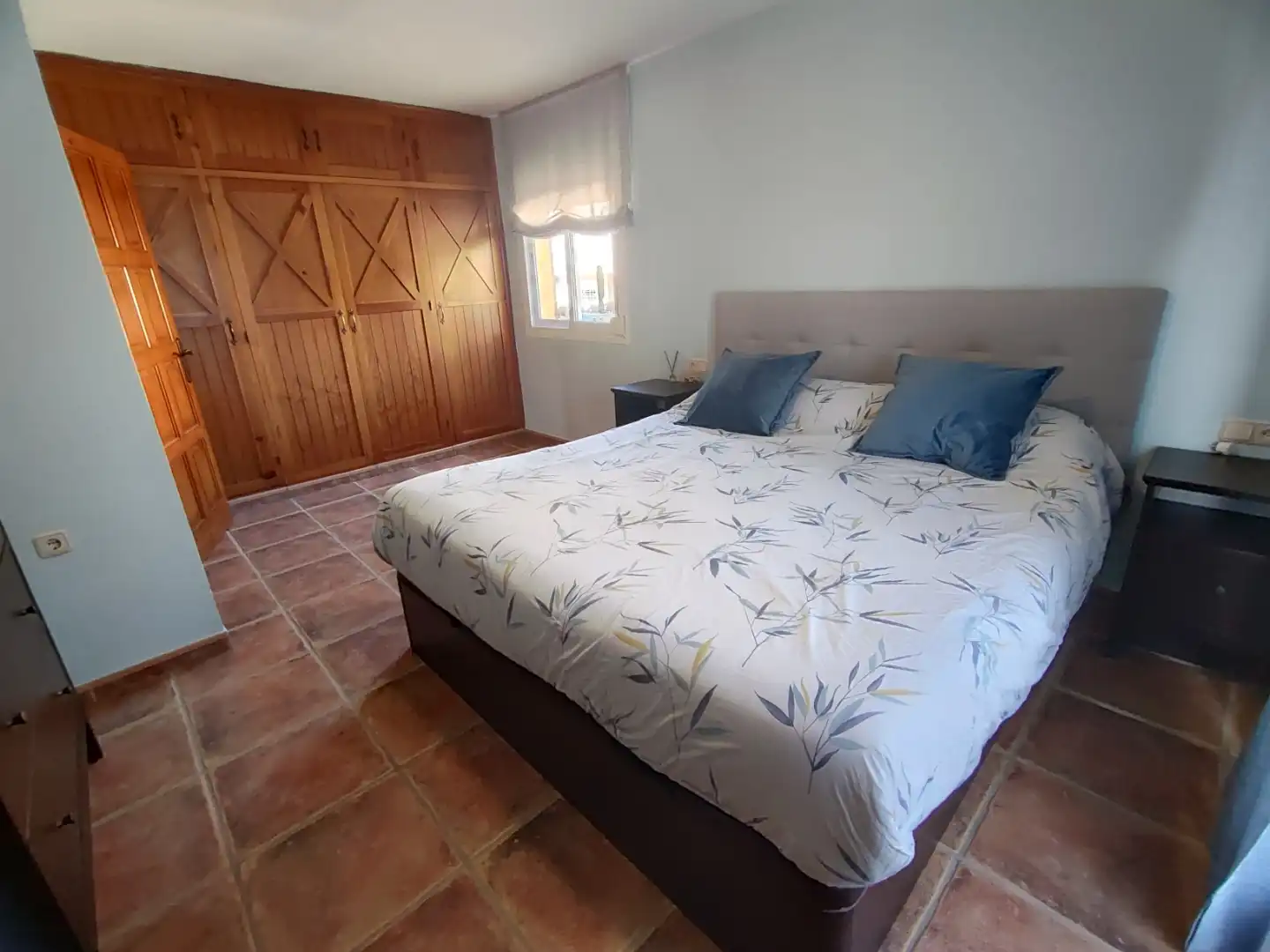 Casa adosada de alquiler en Calle Río Guadiato, 24, Los Rios Habitación de Casa adosada de alquiler en Mijas con Aire acondicionado, Jardín privado y Terraza