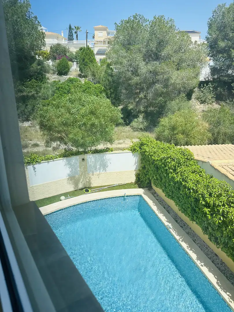 Casa o xalet en venda a Calle Albaricoquero, 39, El Pinar de Campoverde Piscina de Casa o xalet en venda en Pilar de la Horadada amb Aire condicionat, Jardí privat i Parquet