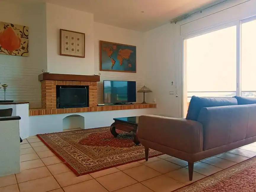 Piso en venta en Carrer Pompeu Fabra, 14, Corbera de Llobregat Sala de estar de Piso en venta en Corbera de Llobregat con Aire acondicionado, Terraza y Balcón