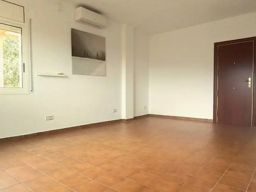 Piso en venta en Carrer Pompeu Fabra, 14, Corbera de Llobregat Piso en venta en Corbera de Llobregat con Aire acondicionado, Terraza y Balcón
