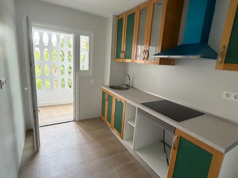 Flat for rent in Avenida de Andalucía, 95, Angustias - Chana - Encina Kitchen of Flat for rent in Granada with Terrace, Furnished and Video intercom