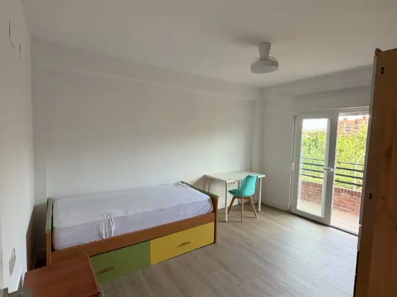 Flat for rent in Avenida de Andalucía, 95, Angustias - Chana - Encina Bedroom of Flat for rent in Granada with Terrace, Furnished and Video intercom