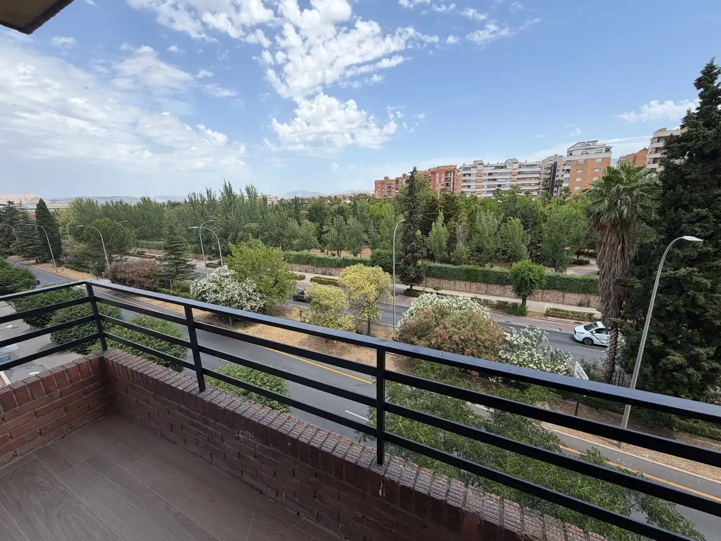 Flat for rent in Avenida de Andalucía, 95, Angustias - Chana - Encina Exterior view of Flat for rent in Granada with Terrace, Furnished and Video intercom