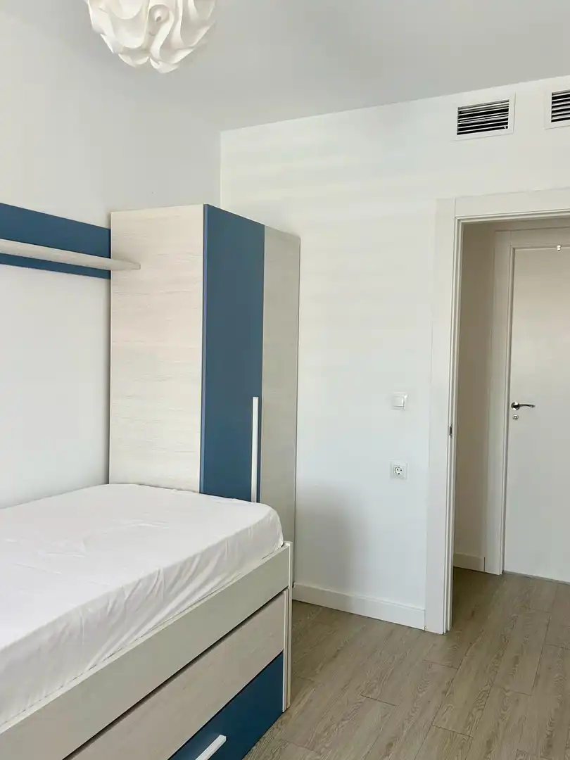 Flat for rent in Avenida de la Hiedra, Albolote Bedroom of Flat for rent in Albolote with Air Conditioner, Terrace and Swimming Pool