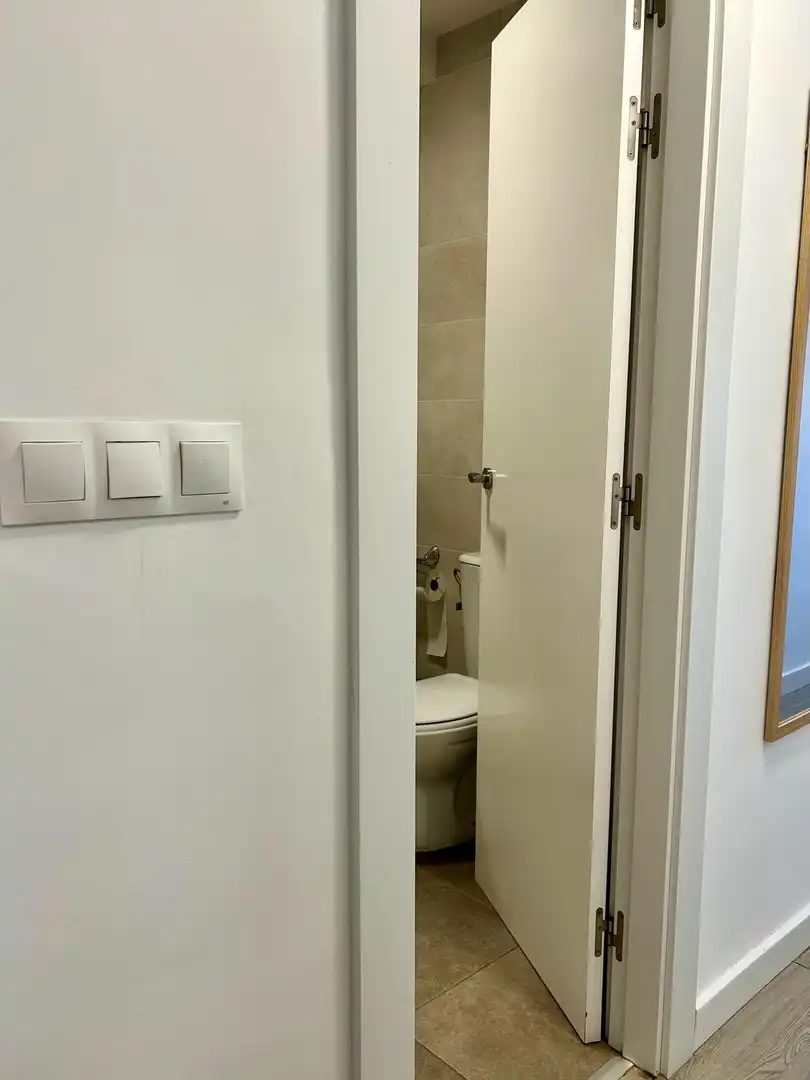 Flat for rent in Avenida de la Hiedra, Albolote Bathroom of Flat for rent in Albolote with Air Conditioner, Terrace and Swimming Pool