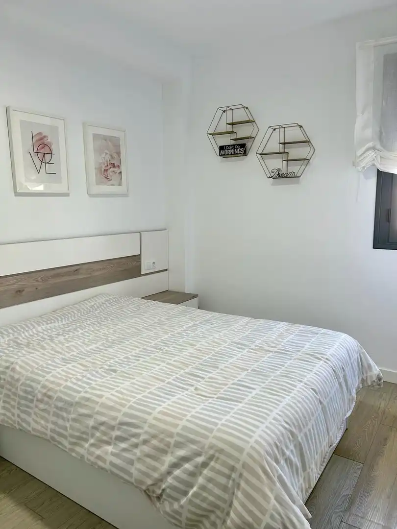Flat for rent in Avenida de la Hiedra, Albolote Bedroom of Flat for rent in Albolote with Air Conditioner, Terrace and Swimming Pool