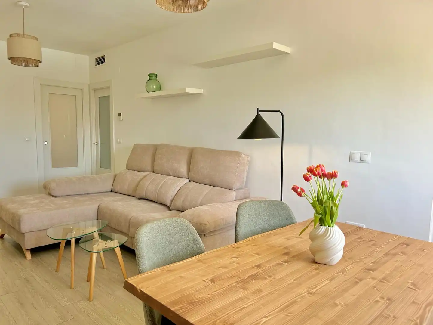 Flat for rent in Avenida de la Hiedra, Albolote Living room of Flat for rent in Albolote with Air Conditioner, Terrace and Swimming Pool
