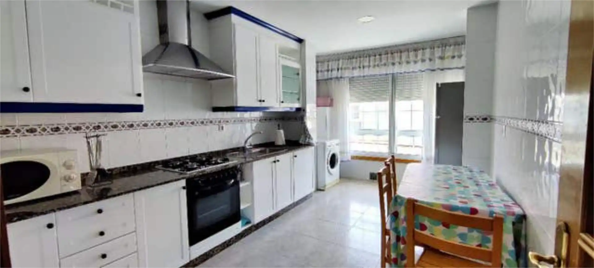Flat for rent in O Burgo - Campus Universitario Kitchen of Flat for rent in Pontevedra Capital with Heating and Private garden