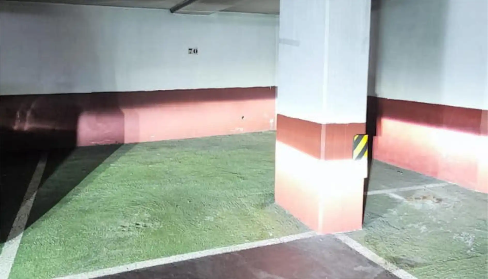 Parkplatz von Garage zur Miete in A Coruña Capital 