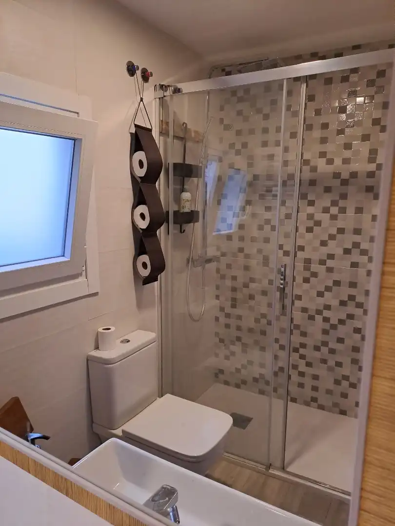 Houses for rent in Rúa da Asunción, 28, As Lagoas Bathroom of Houses for rent in Ourense Capital with Heating, Private garden and Terrace