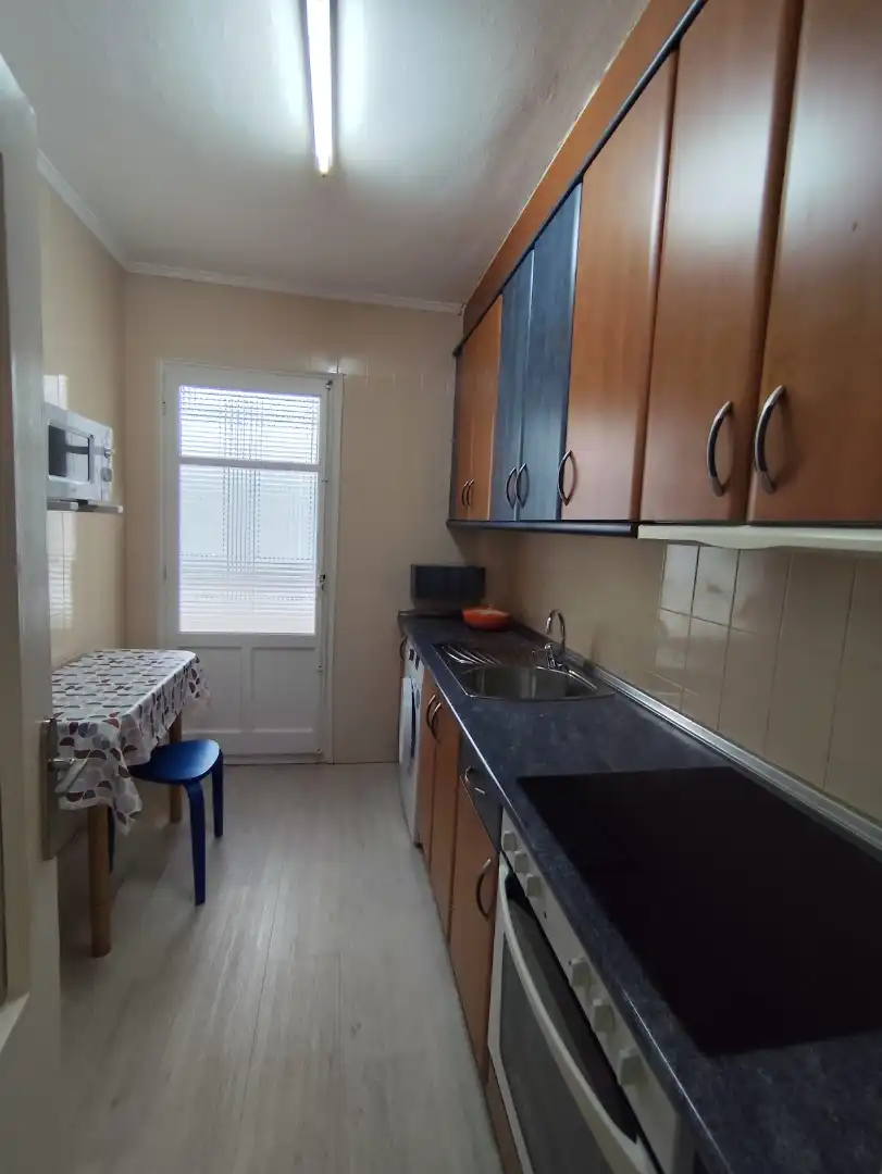 Habitació a Paseo de Ramón y Cajal, 17, Santo Domingo y San Martín