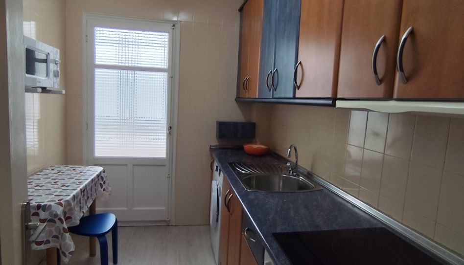 Habitació a Paseo de Ramón y Cajal, 17, Santo Domingo y San Martín, Huesca Capital - imatge 1 Foto 1 de Habitació a Paseo de Ramón y Cajal, 17, Santo Domingo y San Martín, Huesca Capital