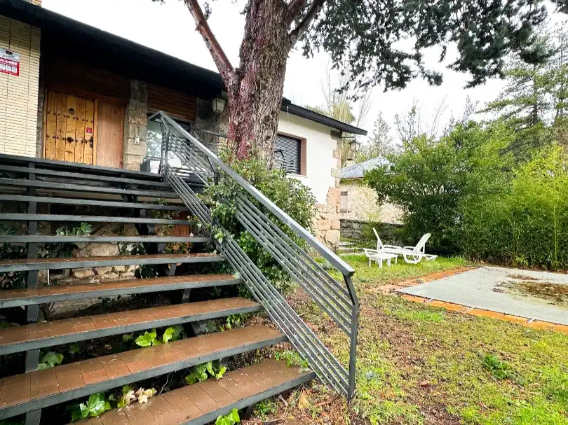 Exterior view of Houses for rent in Navacerrada  with Heating, Private garden and Parquet flooring
