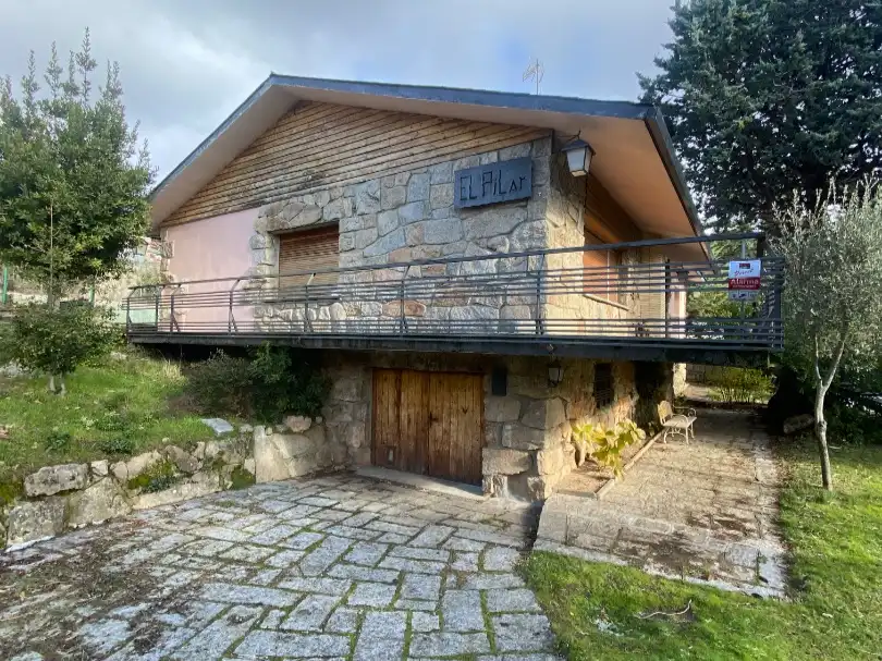 Exterior view of Houses for rent in Navacerrada  with Heating, Private garden and Parquet flooring