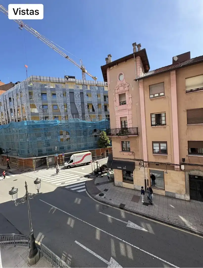 Pis en venda a Avenida de Colón, 17, Masip Vista exterior de Pis en venda en Oviedo