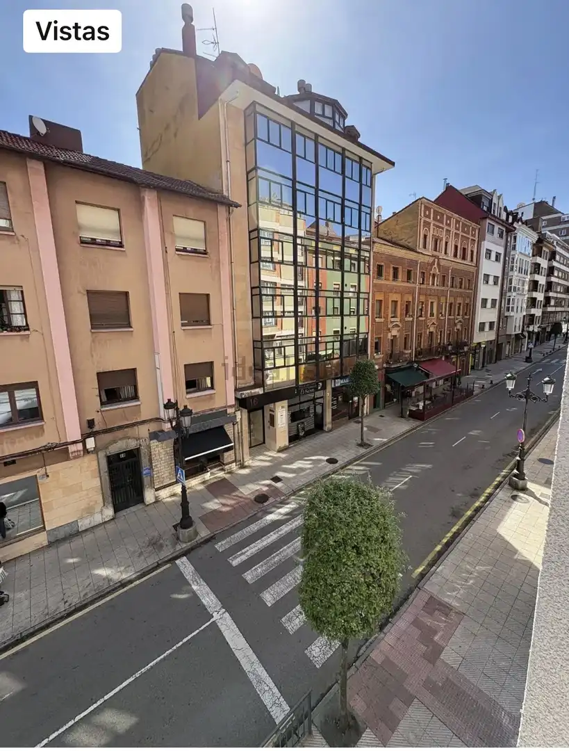 Pis en venda a Avenida de Colón, 17, Masip Vista exterior de Pis en venda en Oviedo