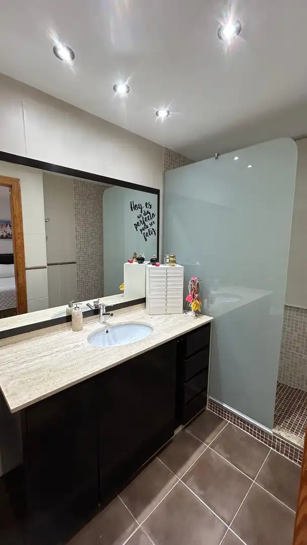 Casa adosada en venta en Vía Camino, 112, Corralet - Bonanza - Tres Rutas Baño de Casa adosada en venta en Náquera con Aire acondicionado, Calefacción y Jardín privado