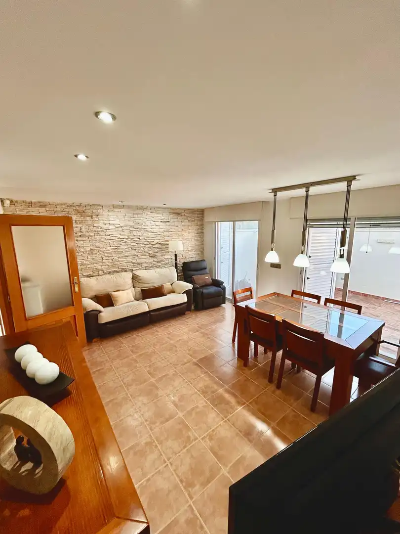 Casa adosada en venta en Vía Camino, 112, Corralet - Bonanza - Tres Rutas Sala de estar de Casa adosada en venta en Náquera con Aire acondicionado, Calefacción y Jardín privado