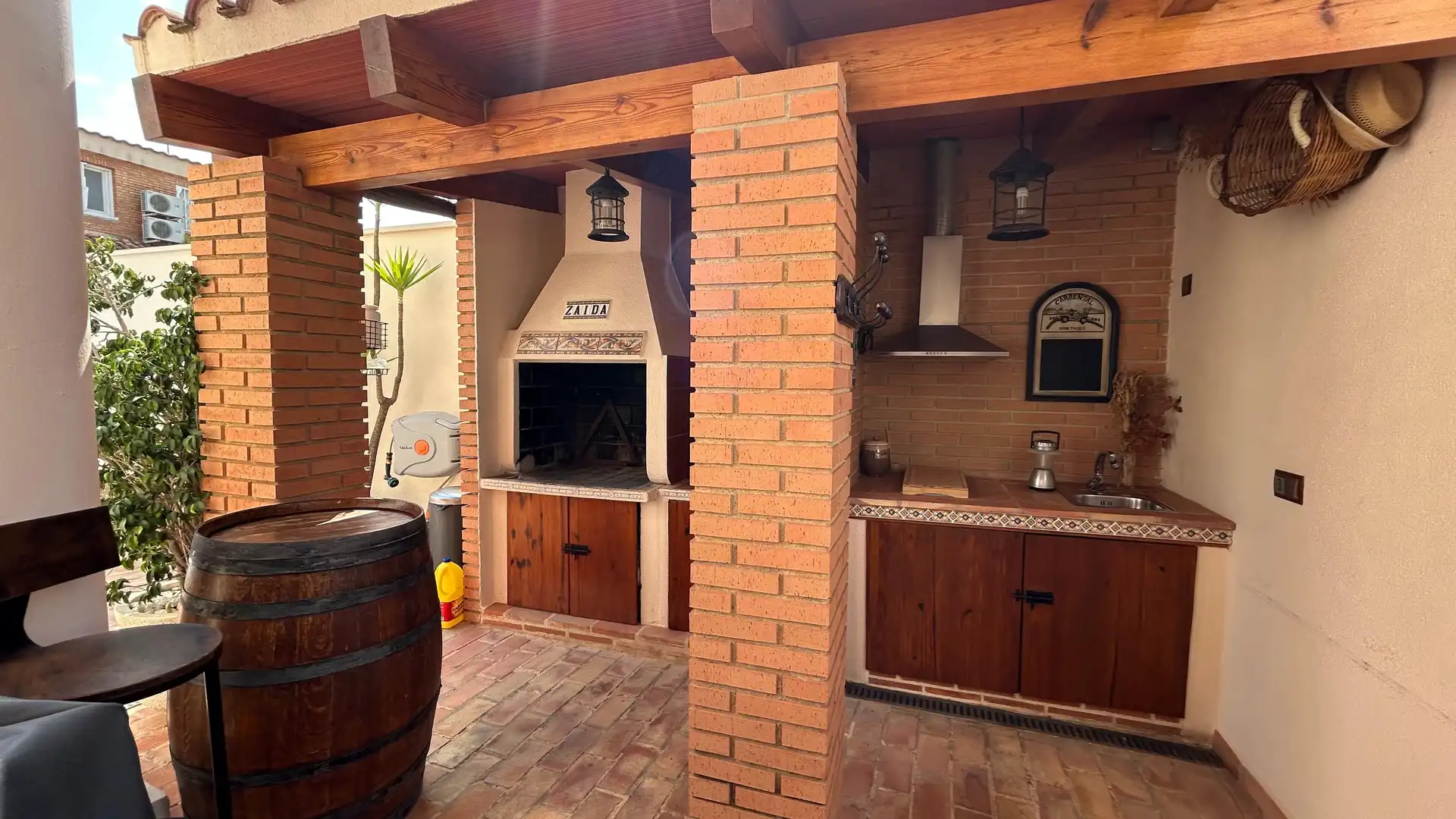 Casa adosada en venta en Vía Camino, 112, Corralet - Bonanza - Tres Rutas Cocina de Casa adosada en venta en Náquera con Aire acondicionado, Calefacción y Jardín privado