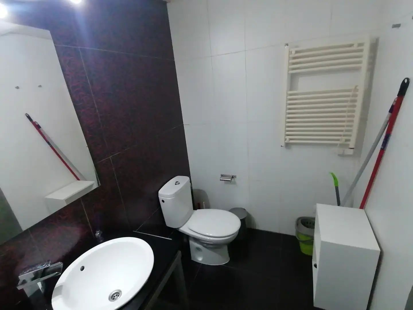 Piso en venta en Calle de Peña Cavero, 15, Casco Histórico de Vallecas Baño de Piso en venta en Madrid con Aire acondicionado, Calefacción y Amueblado