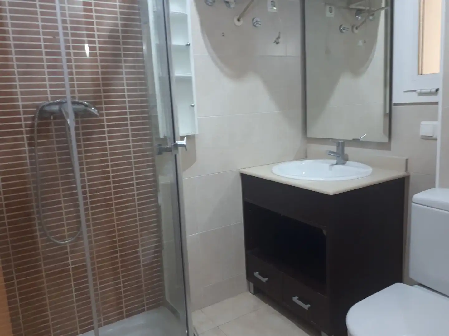 Apartamento de alquiler en Carrer de Barcelona, 73, Poble Nou Baño de Apartamento de alquiler en Manresa con Aire acondicionado, Calefacción y Terraza