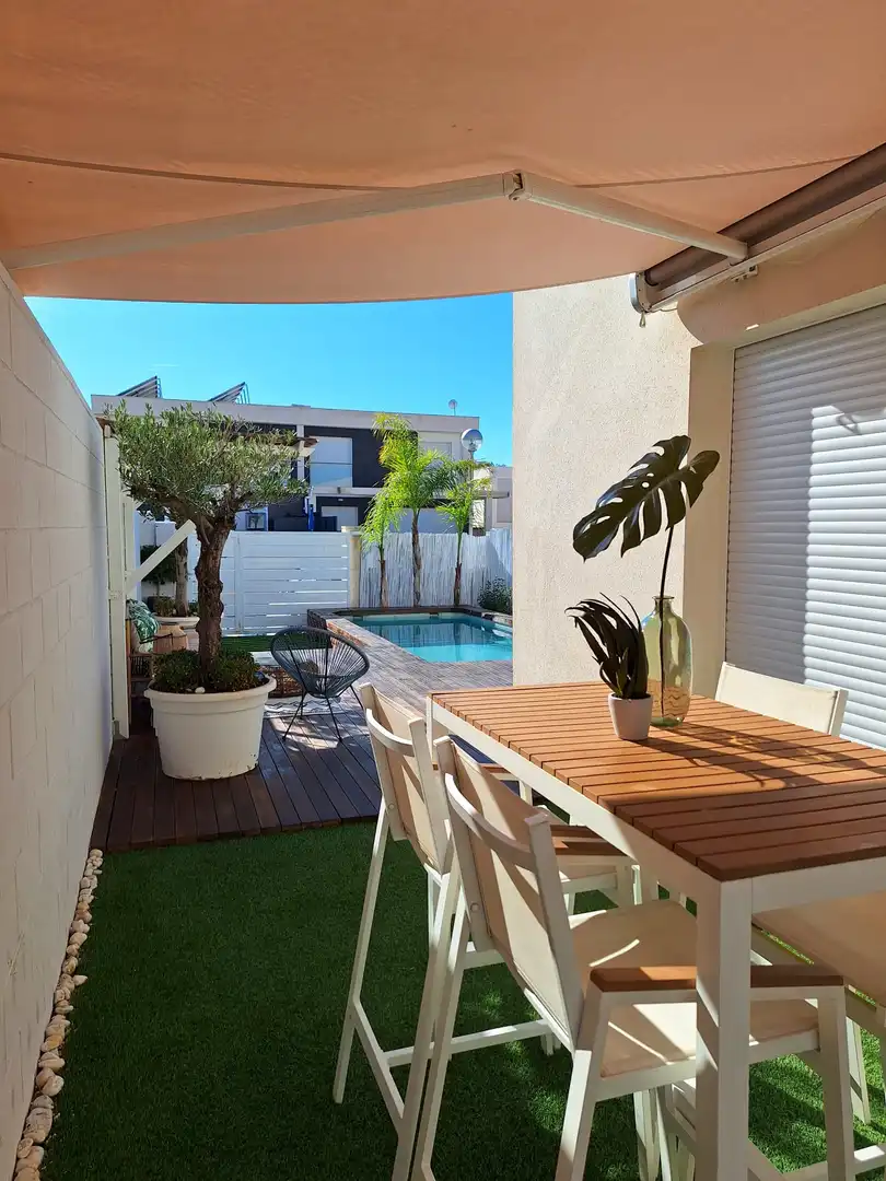 Houses for rent in Carrer Ventura Selva Gonzalez, 9, Gran Alacant Terrace of Houses for rent in Santa Pola with Air Conditioner, Terrace and Swimming Pool
