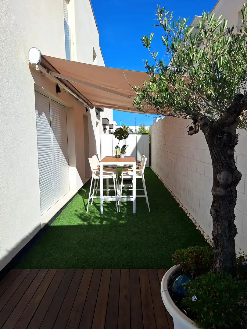 Houses for rent in Carrer Ventura Selva Gonzalez, 9, Gran Alacant Terrace of Houses for rent in Santa Pola with Air Conditioner, Terrace and Swimming Pool