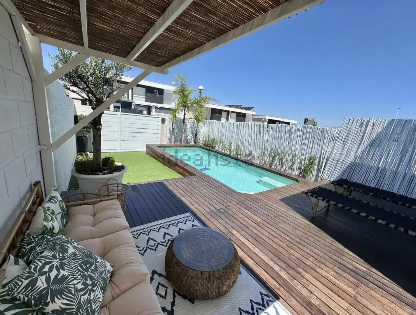 Houses for rent in Carrer Ventura Selva Gonzalez, 9, Gran Alacant Swimming pool of Houses for rent in Santa Pola with Air Conditioner, Terrace and Swimming Pool