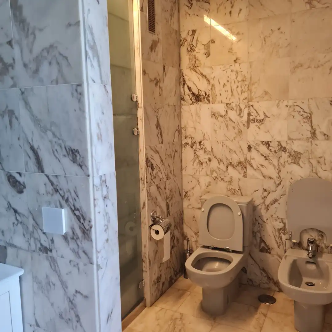 Oficina de alquiler en Avenida Ricardo Soriano, Ricardo Soriano Baño de Oficina de alquiler en Marbella