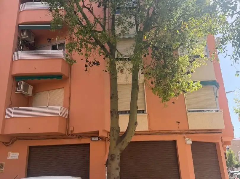 Flat for sale in Carrer del Salvador, 60, Camí Reial Exterior view of Flat for sale in Torrent with Air Conditioner, Terrace and Balcony