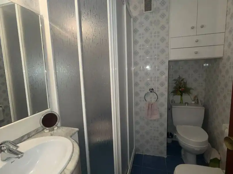 Flat for sale in Carrer del Salvador, 60, Camí Reial Bathroom of Flat for sale in Torrent with Air Conditioner, Terrace and Balcony
